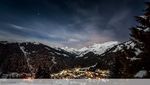 Morgins Ort bei Nacht