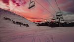 Sonnenuntergang im Skigebiet Lift Skiurlaub
