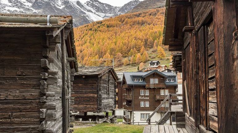 Holzhütten Saas Fee Skiort Urlaub