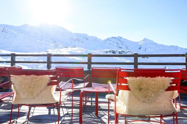 Liegestuhl Berghütte Pause Sonnenschein